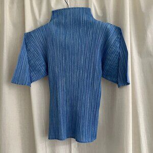 Issey Miyake Pleats Please top